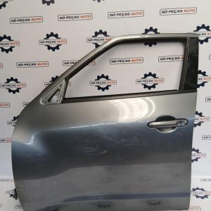 PORTA FRENTE ESQUERDA CINZA ESCURO NISSAN JUKE 1.6 16V ANO: 2013