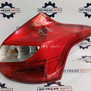 FAROLIM DIREITO CINZA FORD FOCUS III 1.6 16V ANO: 2012