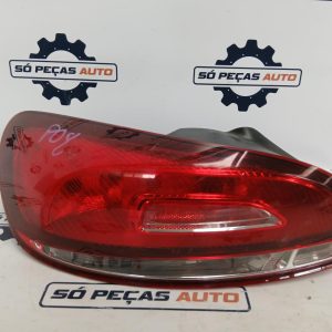FAROLIM ESQUERDO PRATEADO VOLKSWAGEN SCIROCCO 2.0GT TDI ANO: 2012
