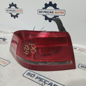 FAROLIM ESQUERDO CINZA VOLKSWAGEN PASSAT SALOON B6 2.0TDI PD ANO: 2010