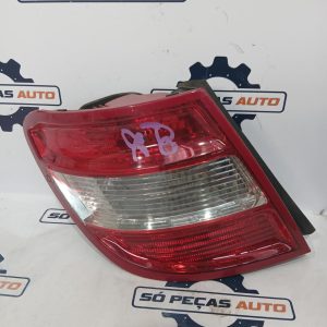 FAROLIM ESQUERDO  MERCEDES C200 W204 ANO: 2010