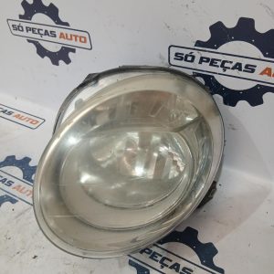 FAROL ESQUERDO BRANCO FIAT 500 312 1.2 12V 2007-2015 ANO: 2010