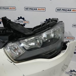 FAROL ESQUERDO BRANCO AUDI A1 8X 1.6TDI 2010-2015 ANO: 2011