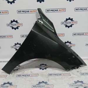 GUARDA LAMAS DIREITO PRETA RENAULT MEGANE 3 1.5DCI 2009-2016 ANO: 2009