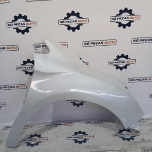 GUARDA LAMAS DIREITO BRANCO CITROEN DS4 1.6e-HDI 2012-2015 ANO: 2013