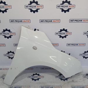 GUARDA LAMAS DIREITO BRANCO FIAT 500 312 1.2 12V 2007-2015 ANO: 2010