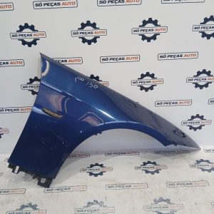 GUARDA LAMAS DIREITO AZUL BMW F30 330D COUPE 2.0D M SPORT ANO: 2011
