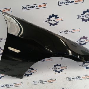 GUARDA LAMAS DIREITO PRETO BMW 320D 2.0D E90 ANO: 2011