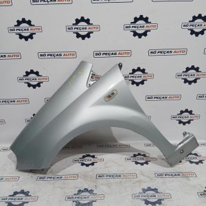 GUARDA LAMAS ESQUERDO CINZA FIAT GRANDE PUNTO 199 1.4 16V 2005-2015 ANO: