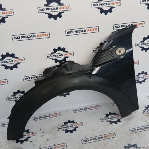 GUARDA LAMAS ESQUERDO PRETO MINI COOPER ANO: 2008