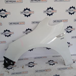 GUARDA LAMAS ESQUERDO BRANCO OPEL ASTRA J 1.6 16V SRI ANO: 2011