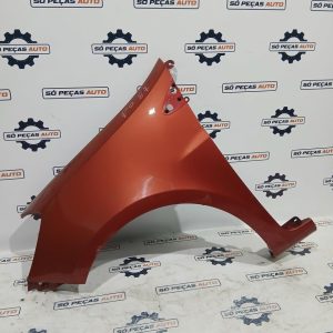 GUARDA LAMAS ESQUERDO VERMELHO RENAULT CLIO III 1.4 16V 2005-2012 ANO: 2007