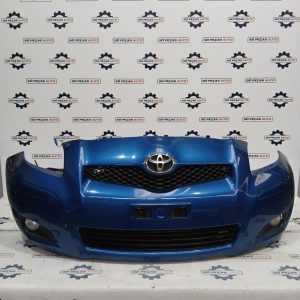 PARA CHOQUES FRENTE AZUL TOYOTA YARIS TR 1.3VVTI  ANO: 2010