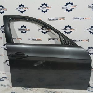 PORTA FRENTE DIREITA CINZA BMW 320i TOURING E91 2.0G ANO: 2007