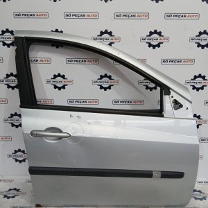 PORTA FRENTE DIREITA CINZA RENAULT CLIO 3 2007-2014 ANO: 2008