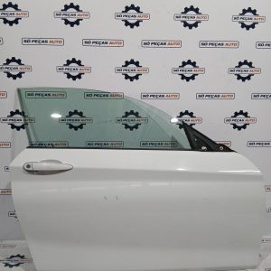 PORTA FRENTE DIREITA BRANCO BMW F20 114i 1.6i ANO: 2013