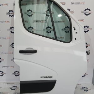 PORTA FRENTE DIREITA BRANCA RENAULT MASTER 3 L2H2 2.3DCI ANO: 2012