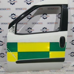 PORTA FRENTE ESQUERDA BRANCA FIAT DOBLO II VERSAO 263 2010-2018 ANO: 2012