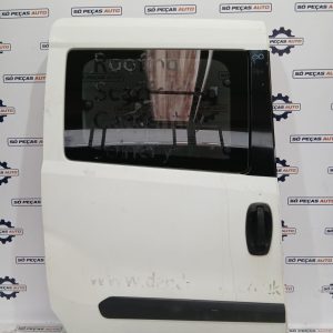 PORTA LATERAL DIREITA BRANCA FIAT DOBLO 1.6MJET 2012-2016 ANO: 2015