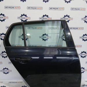 PORTA TRASEIRA DIREITA PRETO VOLKSWAGEN GOLV VI 1.4TSI ANO: 2009