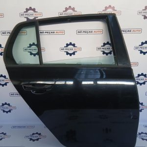 PORTA TRASEIRA DIREITA PRETO VOLKSWAGEN GOLF VI MATCH 1.6TDI ANO: 2011