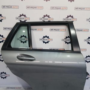 PORTA TRASEIRA DIREITA  MERCEDES C200 W204 ANO: 2010