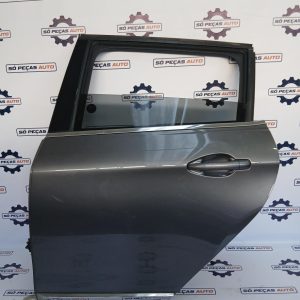 PORTA TRASEIRA ESQUERDA CINZA ESCURO PEUGEOT 2008 ALLURE 1.6E-HDI ANO: 2013